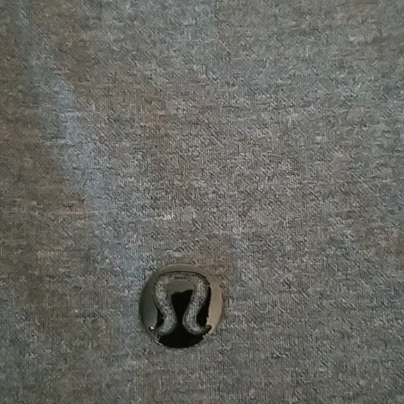 Lululemon workout tank - Picture 3 of 5